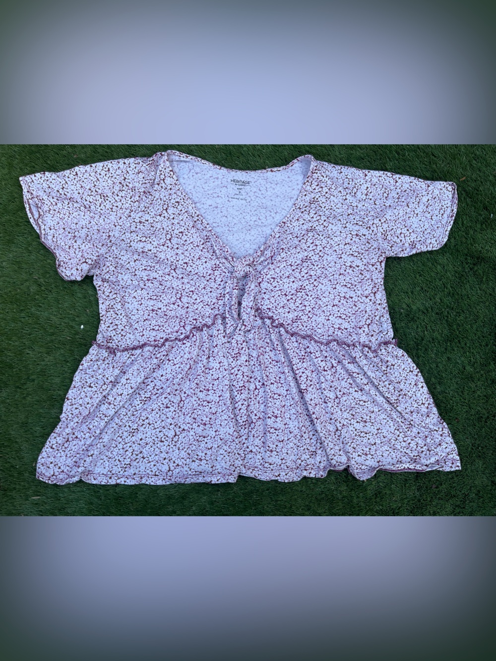 Heritage by Torrid Floral JerseyPeplum Shirt Size 3